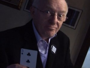 Las Cuatro Cartas by Paul Daniels